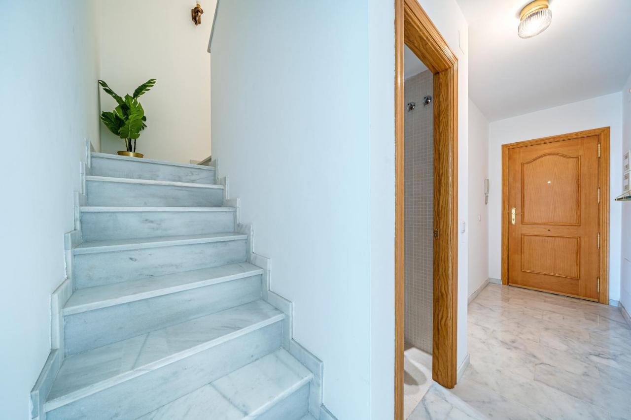 Heart Location & Parking Apartment Малага Екстериор снимка